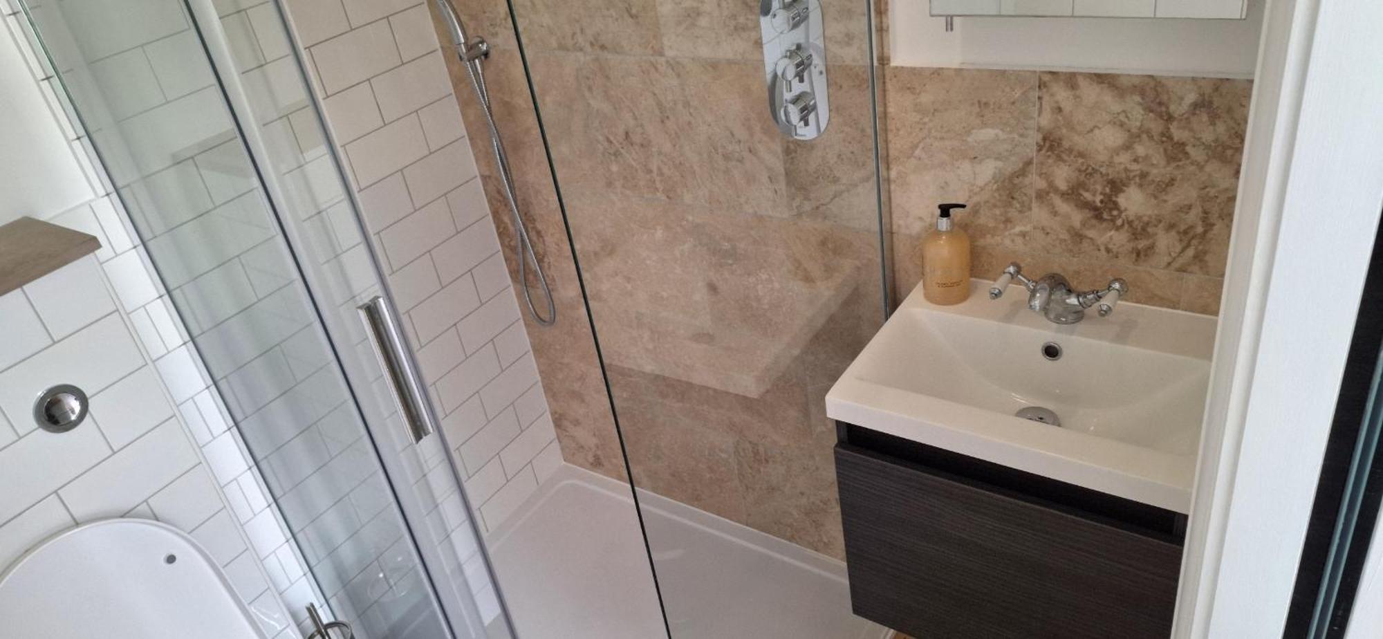 New 3 Bedrooms Flat In Ashford Near Heathrow Екстер'єр фото