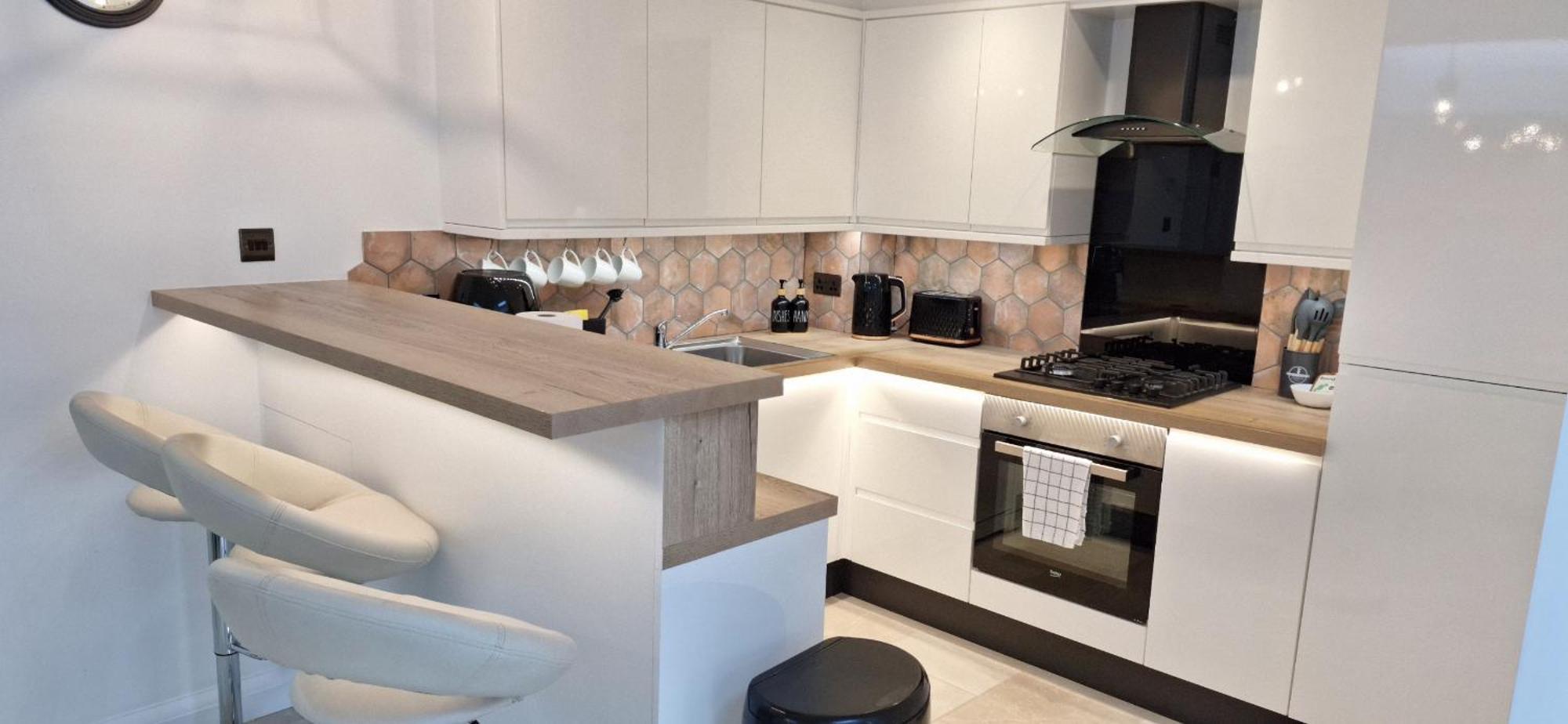 New 3 Bedrooms Flat In Ashford Near Heathrow Екстер'єр фото